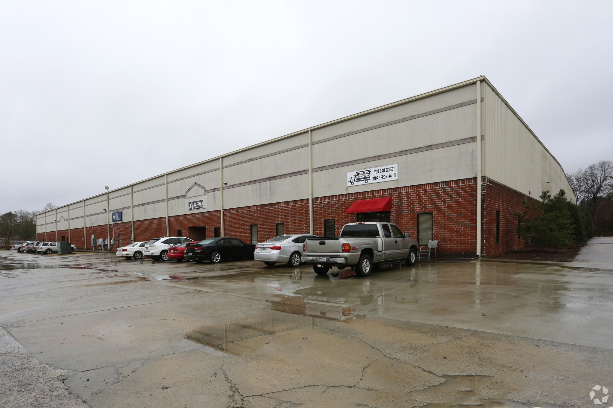 8105 Cobb Center Dr, Kennesaw, GA to rent Primary Photo- Image 1 of 8