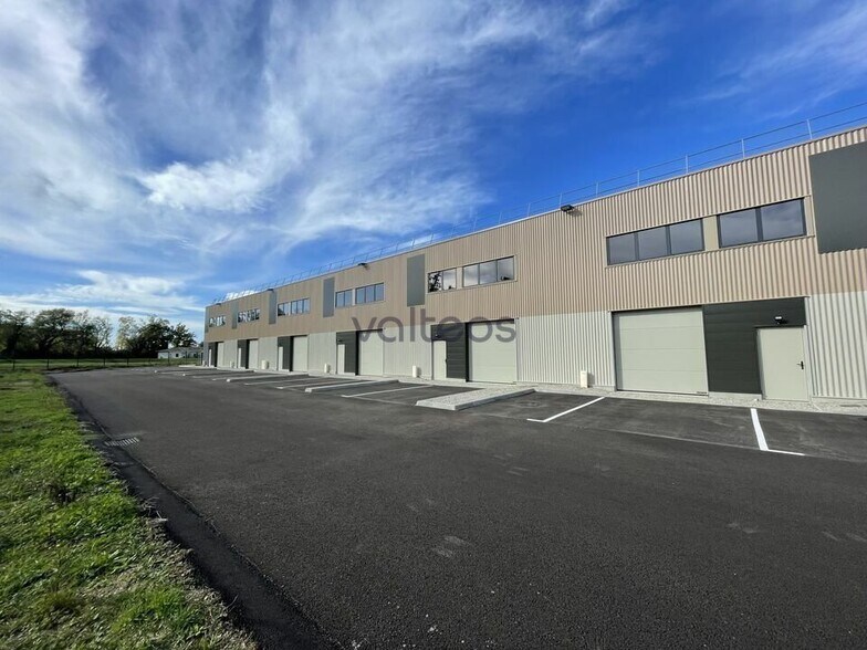 Rue Des Prades, Montauban for sale - Building Photo - Image 1 of 5