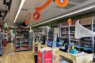 97 Farwig Ln, Bromley to rent Interior Photo- Image 2 of 3