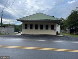 83 N Market St, Millerstown PA - Commercial Property