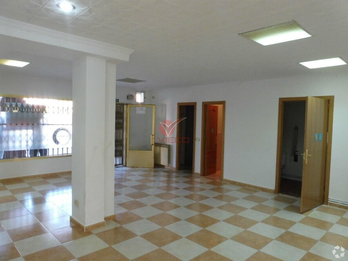 Cuenca, CUE 16002 - Unit Puerta B5, Esc. E -  - Interior Photo - Image 2 of 9