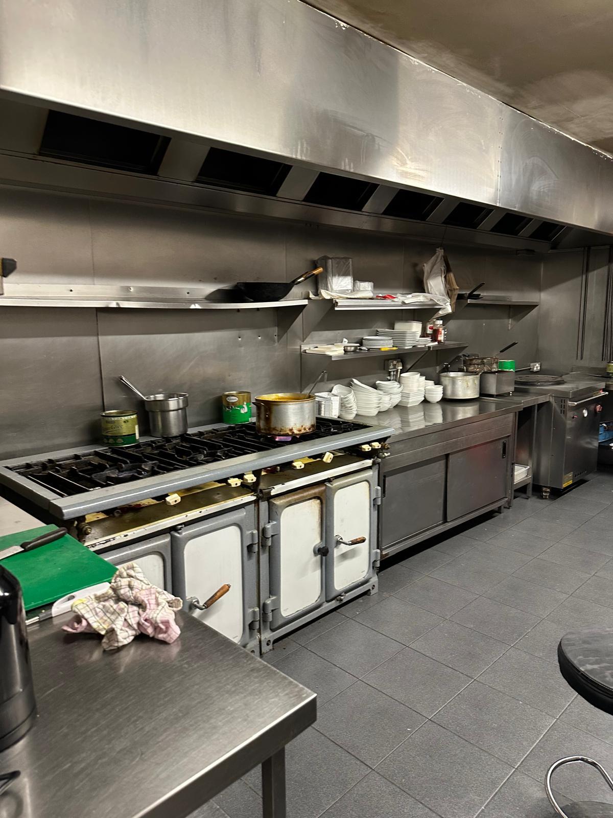 The Parade, Bognor Regis to rent Interior Photo- Image 1 of 9