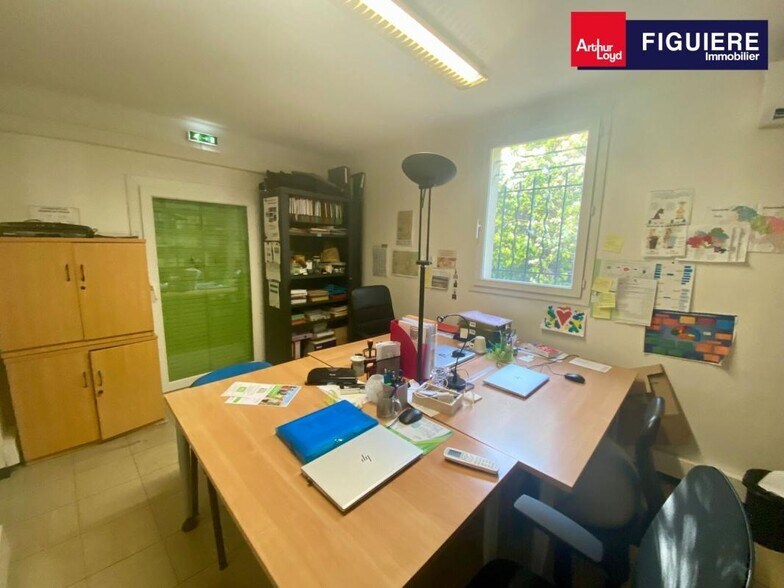 Office in Salon De Provence for sale - Interior Photo - Image 3 of 14