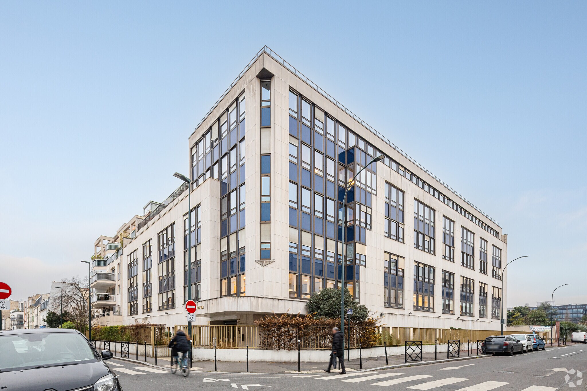 37-39 Rue De Neuilly, Clichy to rent Primary Photo- Image 1 of 6