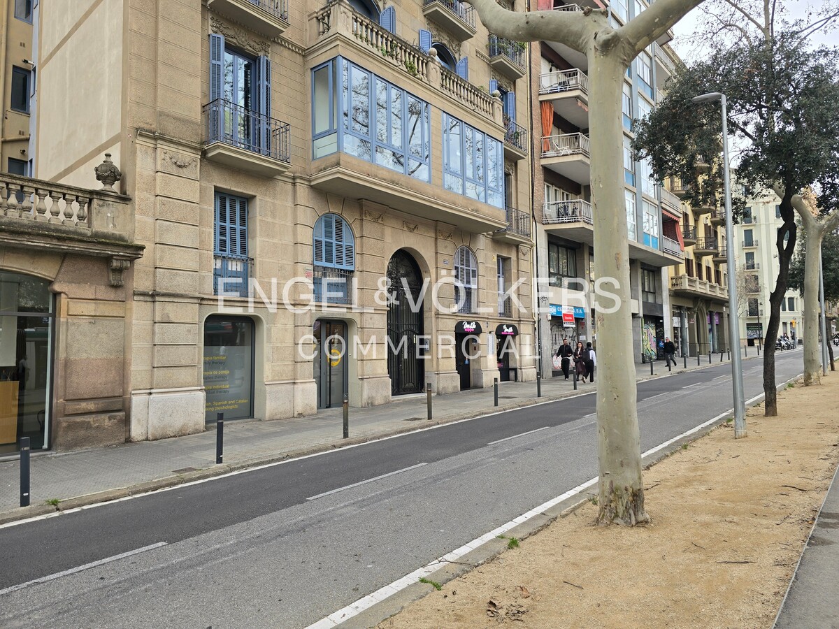 Barcelona, BAR 08037 - Unit 1 -  - Interior Photo - Image 1 of 24