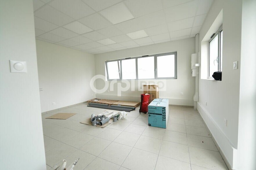 380 Chemin Du Derontet, Béligneux to rent - Interior Photo - Image 1 of 6