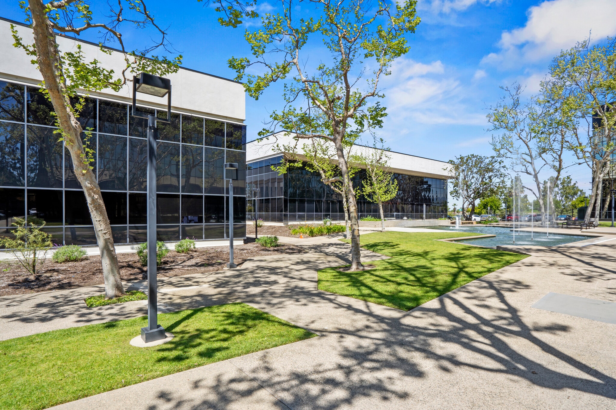 23421 S Pointe Dr, Laguna Hills, CA to rent Primary Photo- Image 1 of 9