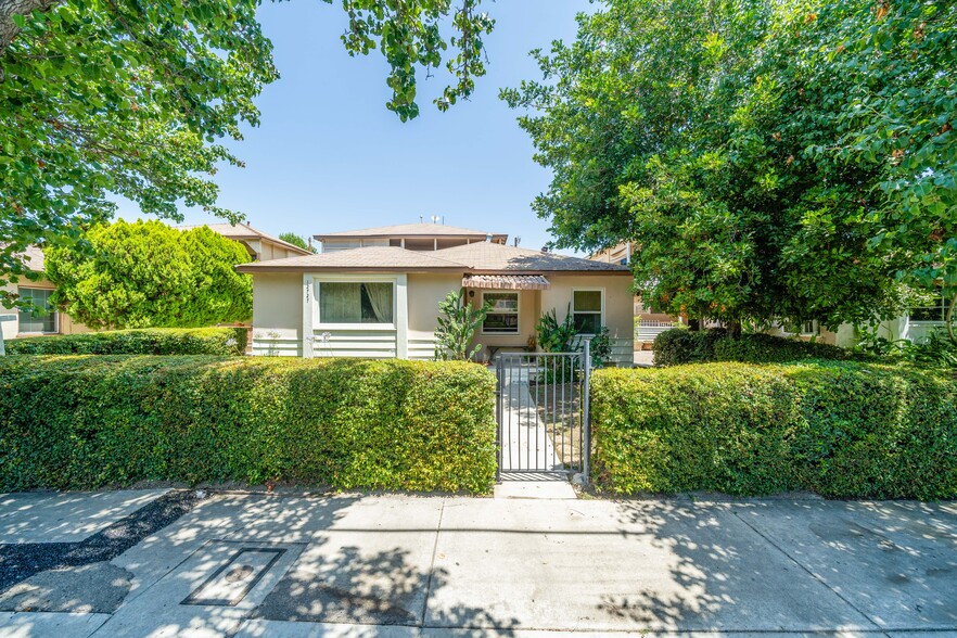 12727 Oxnard St, North Hollywood, CA for sale - Building Photo - Image 1 of 9