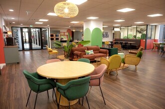 100 Terrasse Boieldieu, Puteaux to rent Building Photo- Image 1 of 44