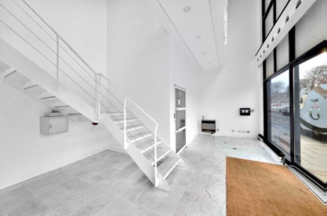 Callendar Rd, Falkirk to rent - Interior Photo - Image 3 of 3