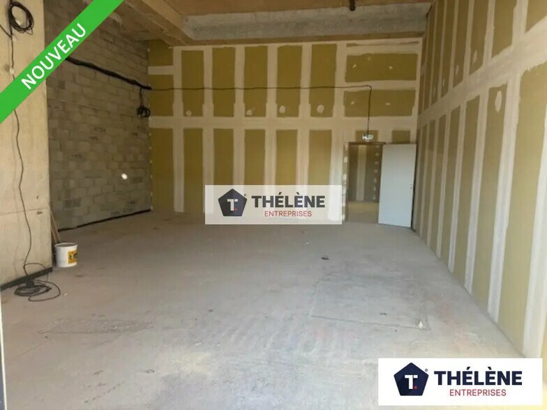 Retail in Lattes to rent - Interior Photo - Image 2 of 4