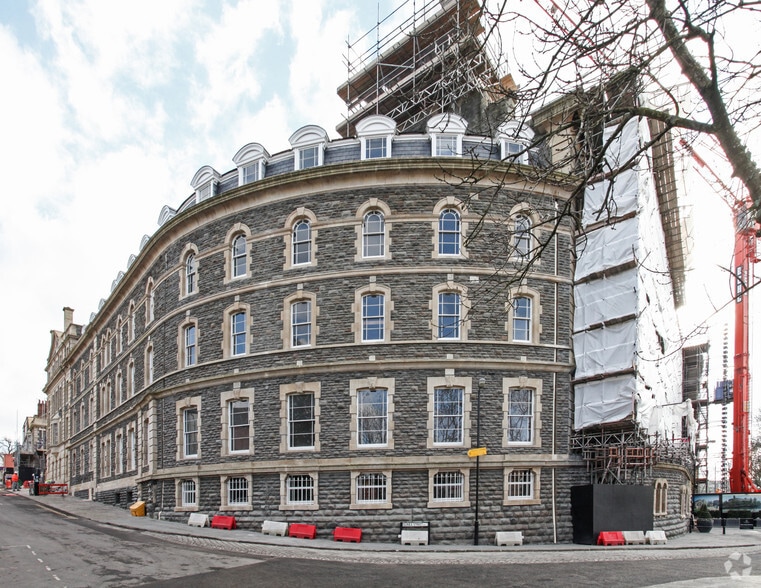 Guinea St, Bristol BS1 6SY The General UK