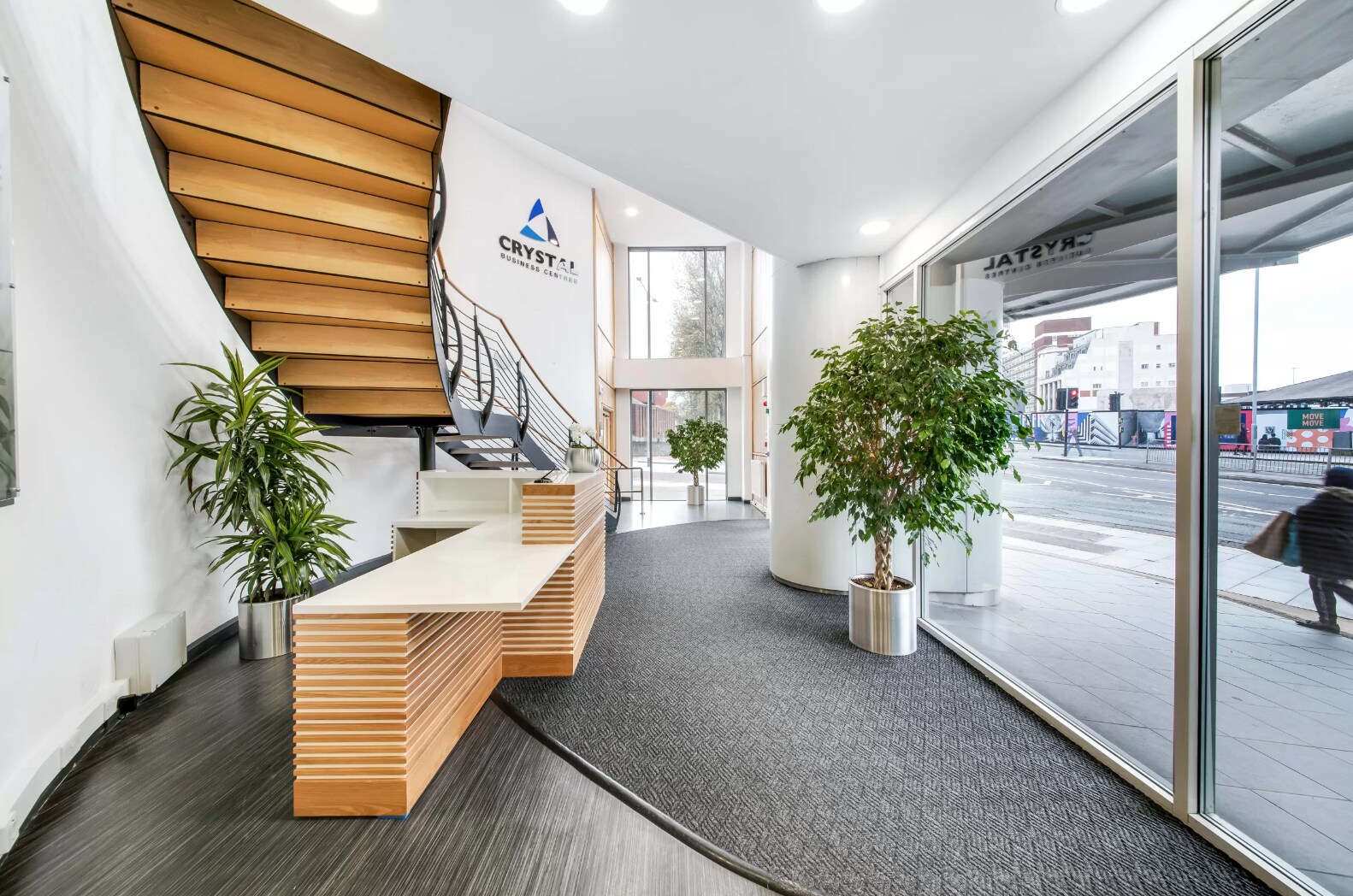 Ringway, Preston to rent Interior Photo- Image 1 of 5