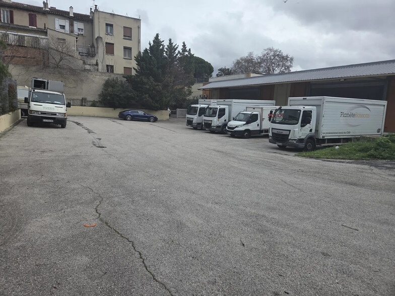 Office in Marseille for sale - Building Photo - Image 3 of 3