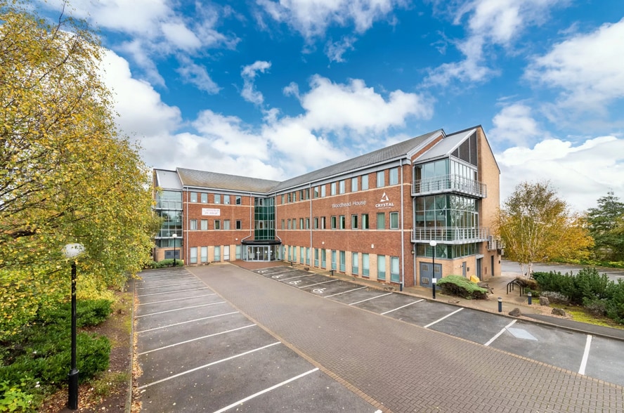 Woodhead Rd, Batley to rent - Building Photo - Image 1 of 3