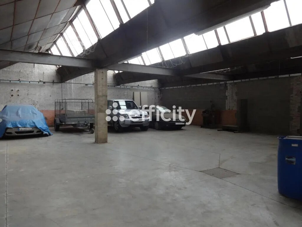 Vente Local d'activités 750 m² - Photo 1