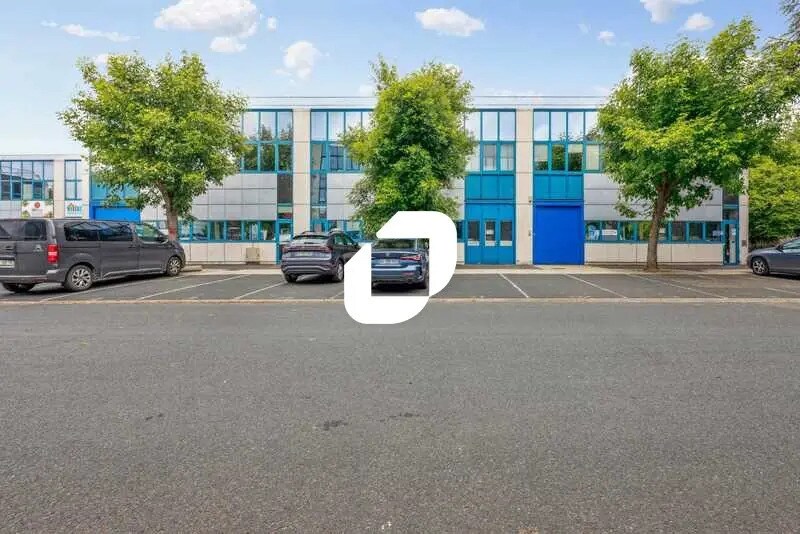 32 Avenue Des Pépiniéres, Fresnes to rent Building Photo- Image 1 of 5