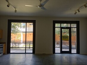 2525 S Lamar Blvd, Austin, TX for rent Building Photo- Image 1 of 12