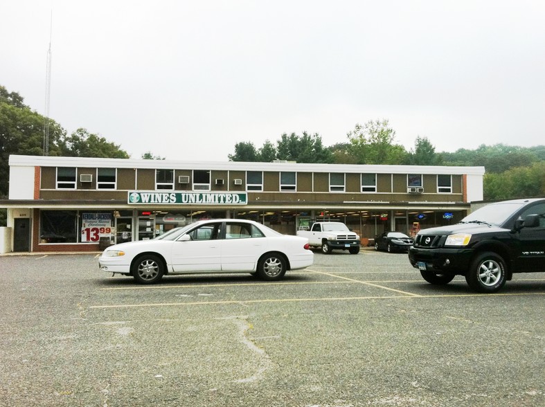 590-600 Main St, Monroe, CT for sale - Building Photo - Image 1 of 1