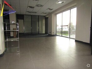 Retail in Segovia, Segovia to rent Interior Photo- Image 2 of 16