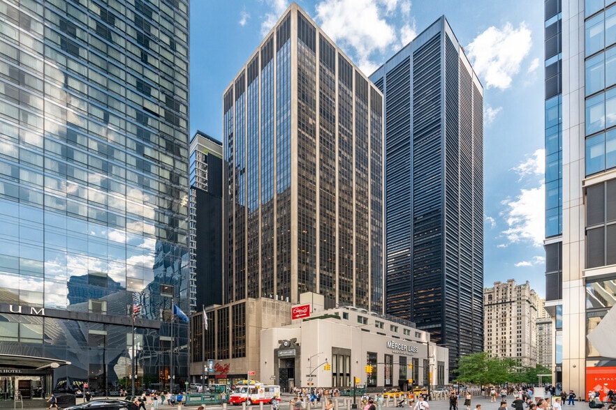 22 Cortlandt St, New York, NY to rent - Building Photo - Image 3 of 15