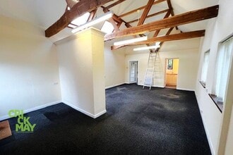 Vicarage Hl, Billingshurst to rent Interior Photo- Image 2 of 2