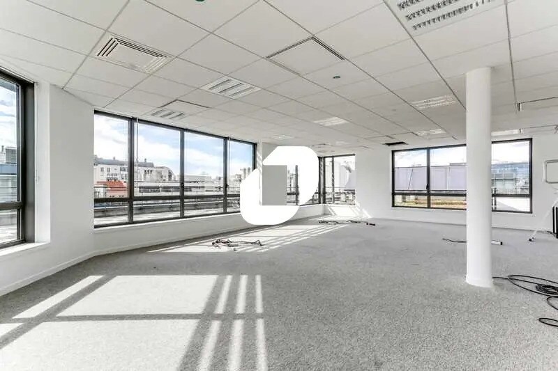 15-21 Rue Louis Lejeune, Montrouge to rent - Building Photo - Image 3 of 25