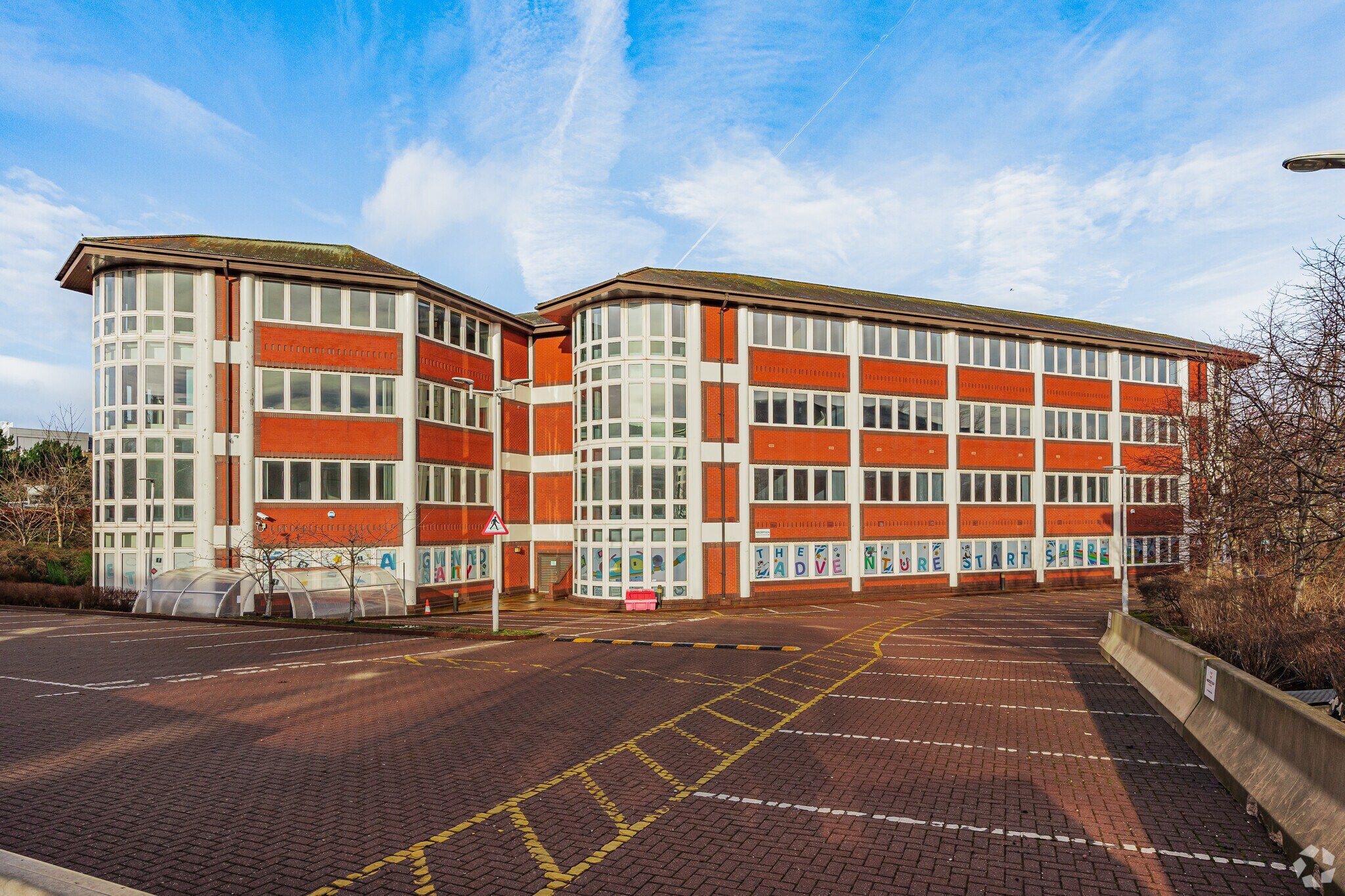 5 Redheughs Rigg, Edinburgh for sale Primary Photo- Image 1 of 1