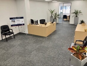 5500 Ming Ave, Bakersfield, CA to rent Interior Photo- Image 1 of 7