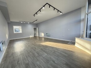 515-517 Hessle Rd, Hull to rent Interior Photo- Image 1 of 4