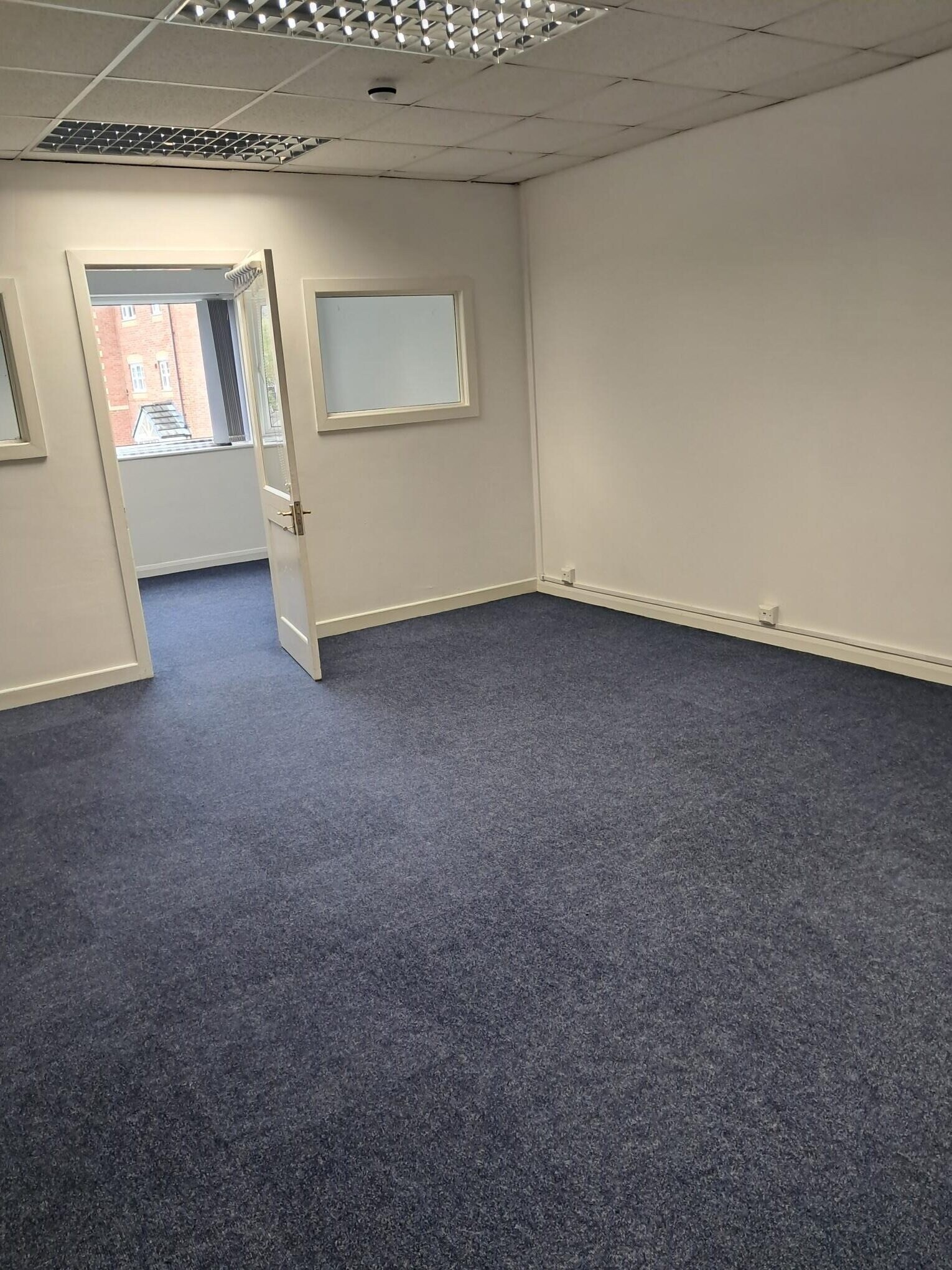 Bag Ln, Manchester to rent Interior Photo- Image 1 of 3