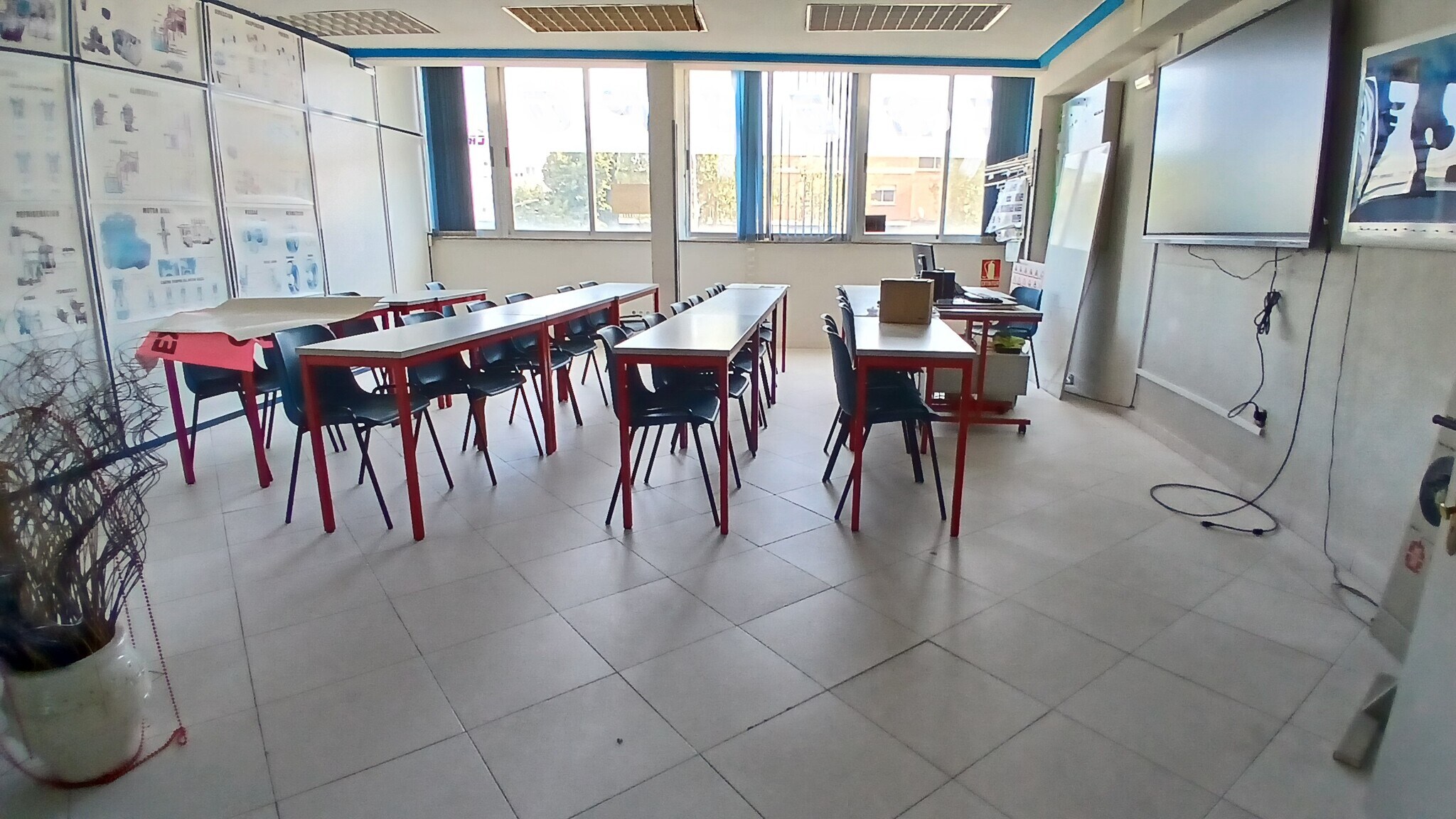 Office / Retail in Collado Villalba, Madrid to rent Interior Photo- Image 1 of 6