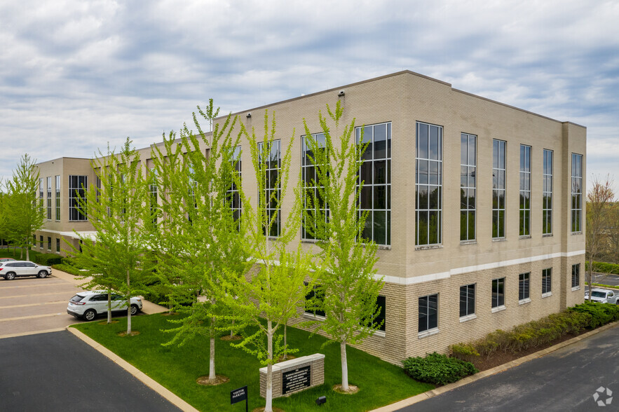 100 Bluegrass Commons Blvd, Hendersonville, TN for sale - Building Photo - Image 1 of 1