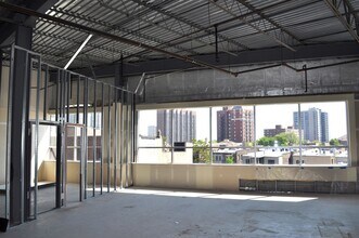 840 W Irving Park Rd, Chicago, IL to rent Building Photo- Image 2 of 4