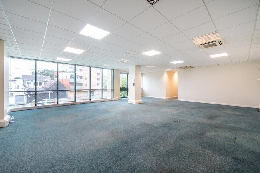 Marlborough Hl, Harrow to rent - Building Photo - Image 3 of 28