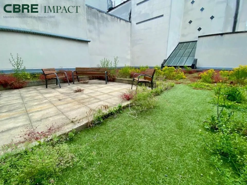 Location Bureaux 320 m² - Photo 1
