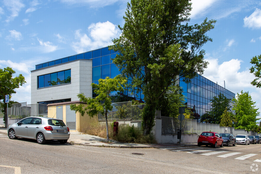 Office in Las Rozas de Madrid, MAD for rent - Primary Photo - Image 1 of 1