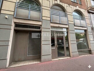 More details for 142 Avenue Des Frères Lumière, Lyon - Retail to Rent