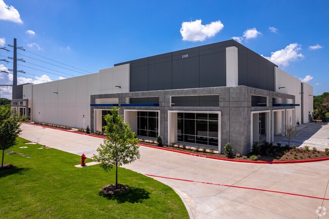 More details for 2125 Bardin Rd, Grand Prairie, TX - Industrial for Rent