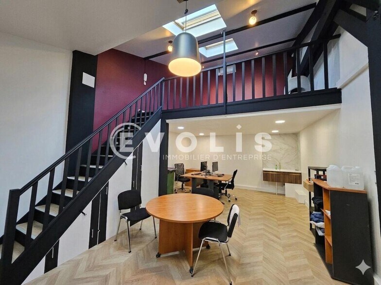 Office in Montrouge to rent - Interior Photo - Image 2 of 9