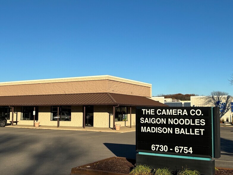 6730 Odana Rd, Madison, WI for rent - Building Photo - Image 1 of 1