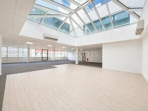 Office / Retail in Lyon to rent Interior Photo- Image 2 of 10