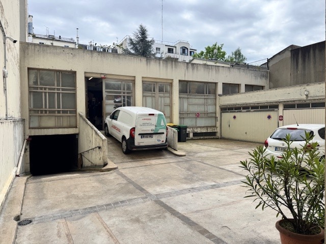 Location Commerce 254 m²