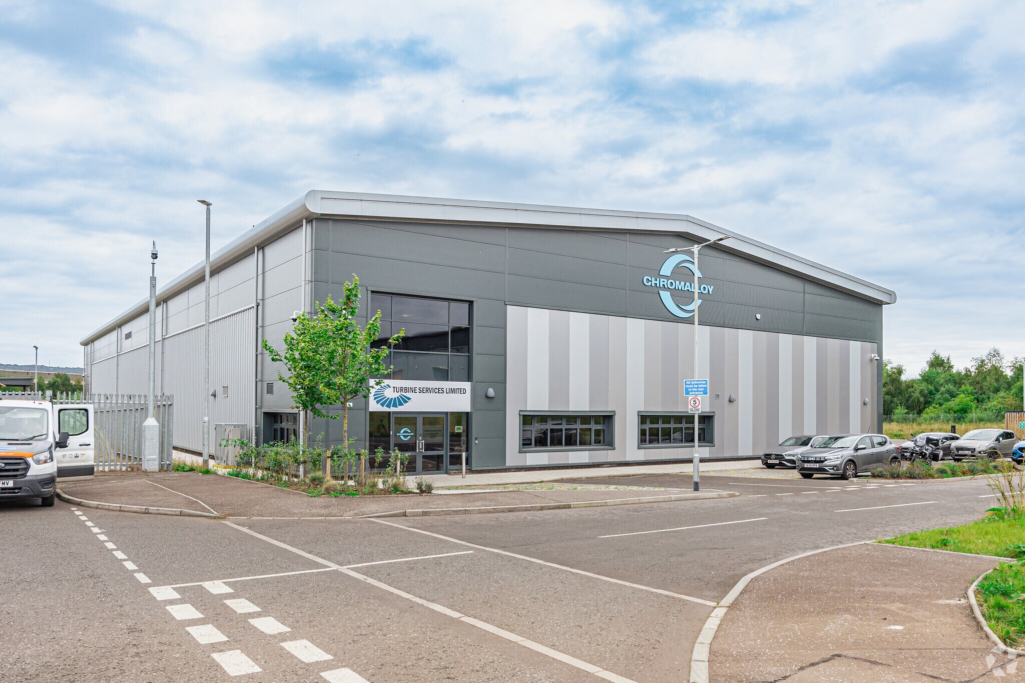 London Rd, Glasgow for sale Primary Photo- Image 1 of 1