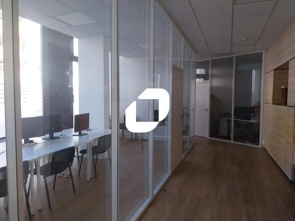 Location Bureaux 89 m² - Photo 1
