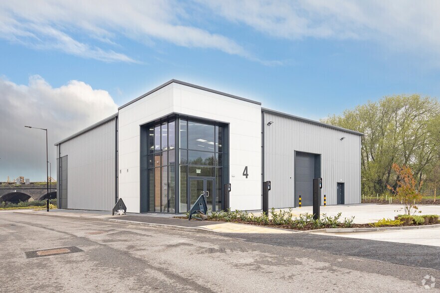 Phoenix Riverside, Rotherham for sale - Primary Photo - Image 1 of 1