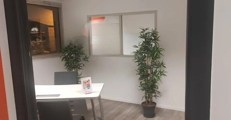 Office in Avignon to rent - Interior Photo - Image 2 of 5