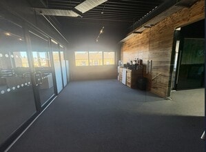 Rook Ln, Bradford to rent Interior Photo- Image 2 of 3
