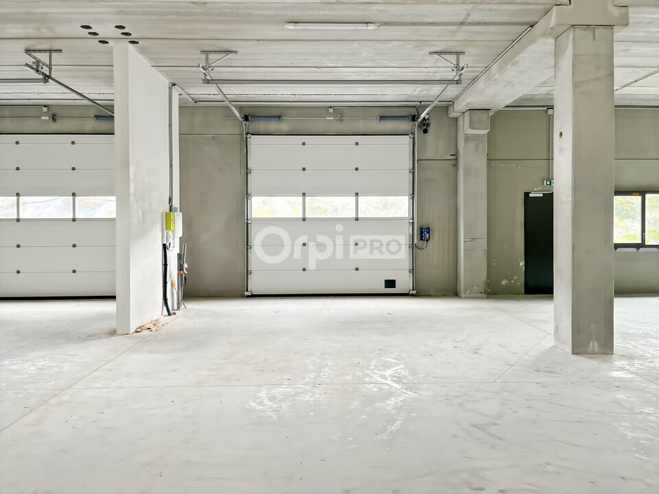 Industrial in La Ciotat to rent Interior Photo- Image 1 of 8