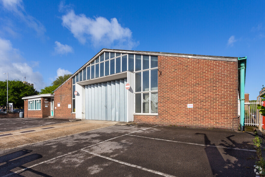 Crown Quay Ln, Sittingbourne for sale - Primary Photo - Image 1 of 8